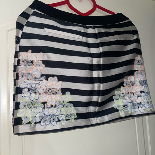Striped taffeta skirt with lace Silvian Heach new, black and white