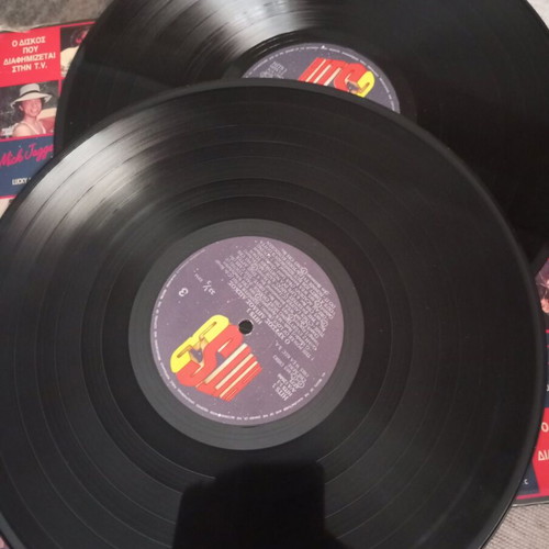 Hits 3 double record like new