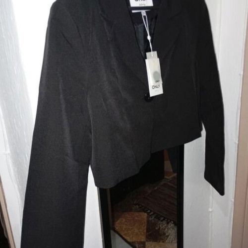 Crop blazer women's L black Only new