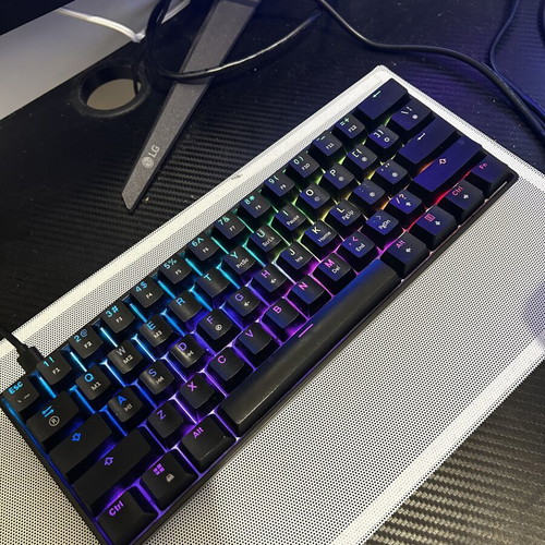 Gaming keyboard with blue switches like new