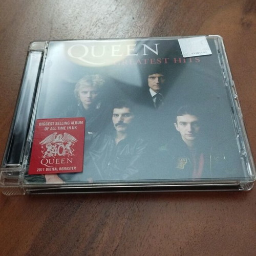 Queen Greatest Hits CD like new, rock