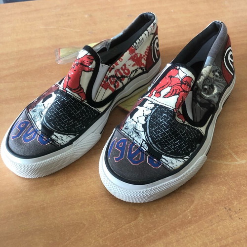 Branded men's shoes like new, exhibition pair