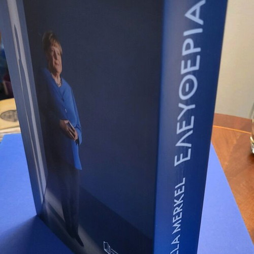 Freedom Angela Merkel book used, memories 1954-2021