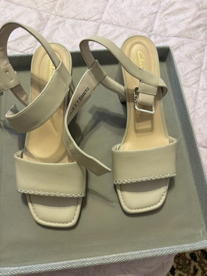 Clarks Leather Heeled Sandals like new, beige, size 40