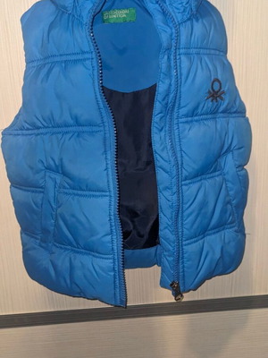 Benetton Sleeveless Jacket New For Boy 1-2 Years