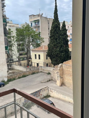 Διαμέρισμα 76,5 τ.μ. με 2 υπνοδωμάτια και 2 μπάνια στο κέντρο της Αθήνας
