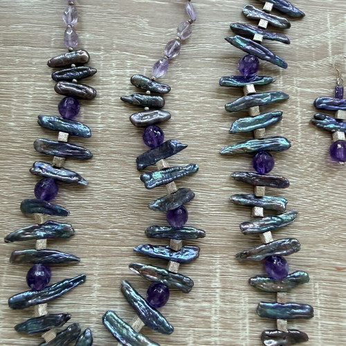 Handmade jewelry set with iridescent stick/Biwa pearls and amethyst stones