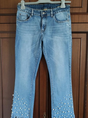 Γυναικείες τζιν παντελόνια σαν καινούργιες, διακοσμημένες με πέρλες, μέγεθος XL, μπλε