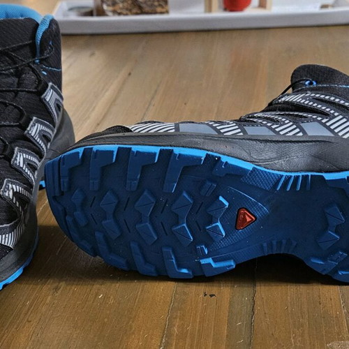 Salomon kids hiking boots like new, size 36, blue