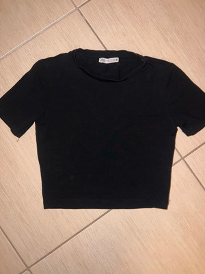 Zara black T-shirt like new, size XS