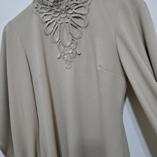 Raccar dress new, mini beige crepe with unique sleeve