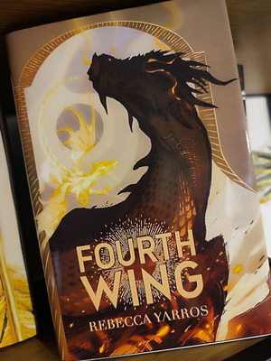 Fourth Wing book dust cover new for hardback edition