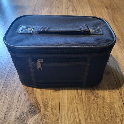 Pack of 7 toiletry bags in various sizes new