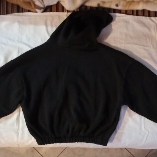 Black sweatshirt like new, size L, brand ivvi