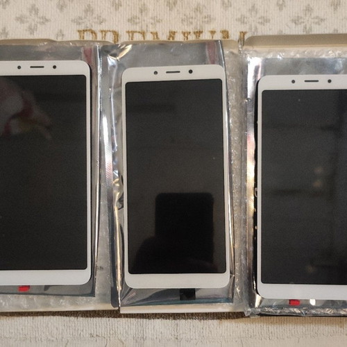 3x LCD Touch Screens for Xiaomi Redmi 6 / 6A, white, new