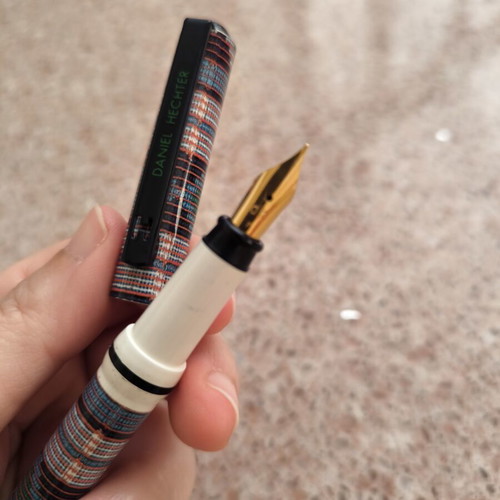 Daniel Hechter pen new