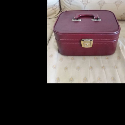 Toiletry bag from the 70s used, hard case with velvet interior