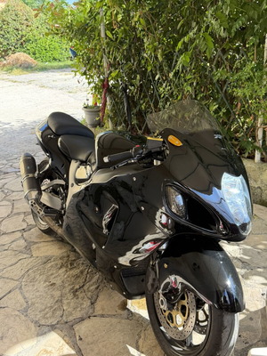 Suzuki Hayabusa Gen 1 used, black road motorcycle