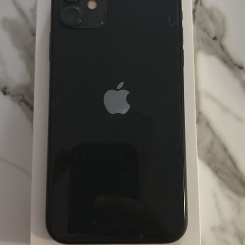 Iphone 11 64GB like new, black, minor surface scratches