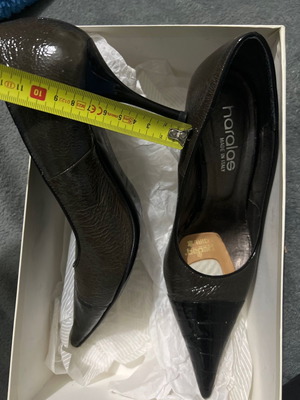Haralas pumps like new, brown, size 38 1/2