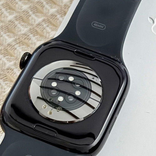 Apple Watch Series 10 46mm black with warranty