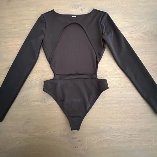 BSB bodysuit used, black with lemon cut and open back