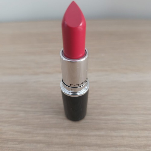 Mac Cockney Lipstick new without box