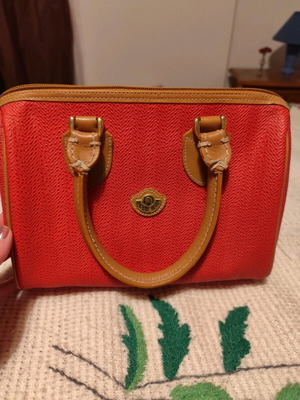 Saddle River vintage leather handbag red new