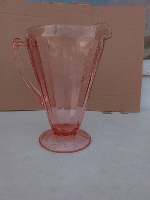 Glass pitcher like new, 20 cm height