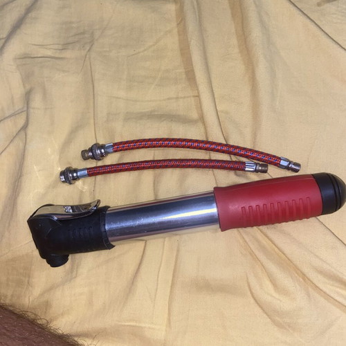 Pump for motorcycle and bicycle tires