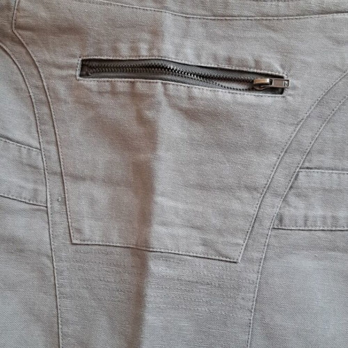 Skirt gray XL like new with adjustable waist and zip pocket