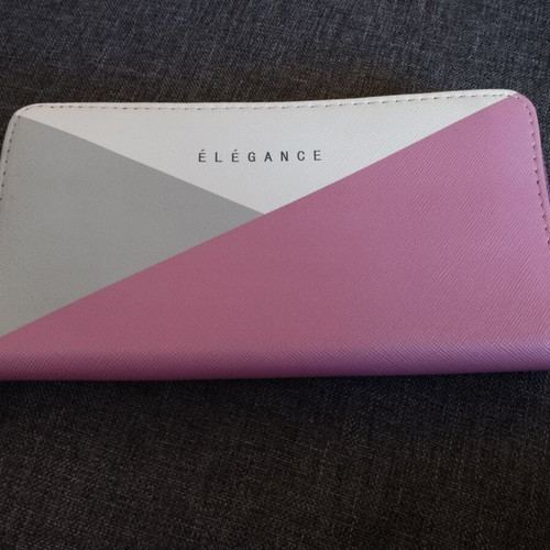 Wallet new with pink, gray and white colors