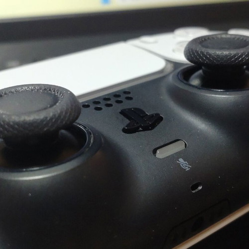 DualSense PS5 controller BDM-020, like new