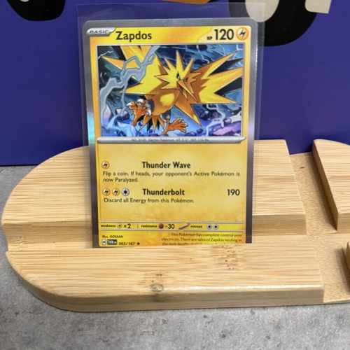 Zapdos Pokémon card new