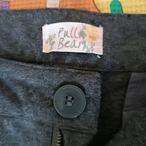 Bershka medium short pants grey like new