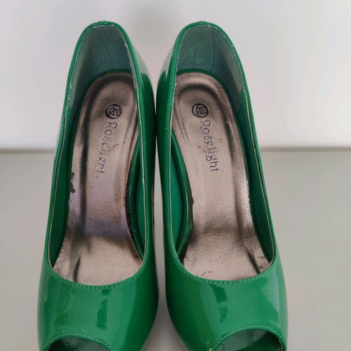 Green patent leather pip toe pumps used