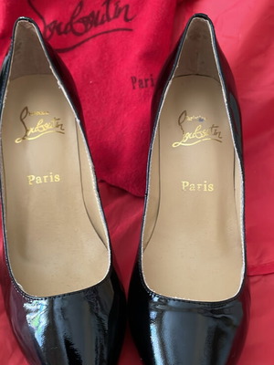 Loumboutin black patent leather pumps new, size 39, 8cm heel