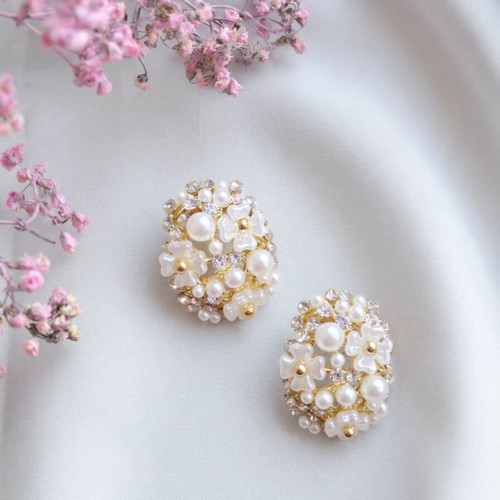 Floral Pearl and Crystal Stud Earrings New, White and Gold