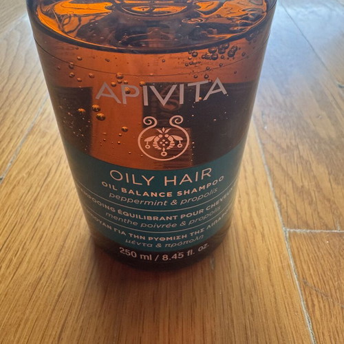 Apivita Oily Hair Oil Balance Shampoo 250ml unused with peppermint and propolis