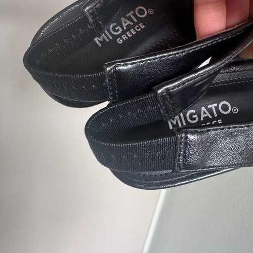 Migato leather pumps new, size 37, black