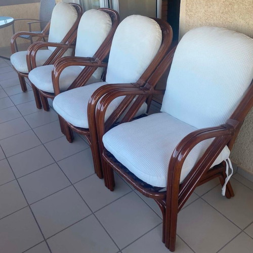 Bamboo chairs set of 4 like new with washable cushions