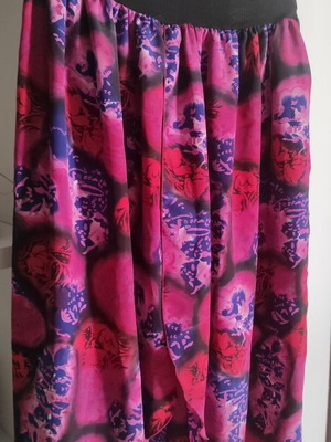 Floral skirt handmade like new, long with light slit