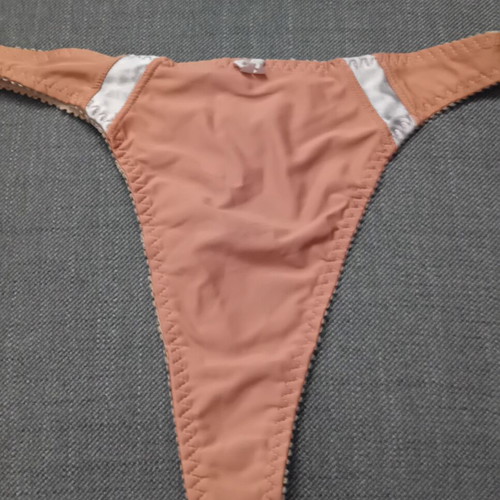 Triumph string M, beige