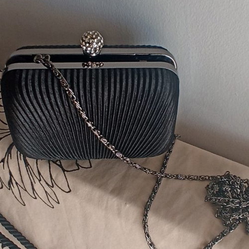 Τσαντάκι βραδινό clutch σαν καινούργιο, μαύρο
