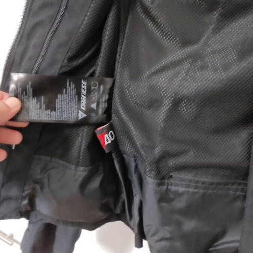 Dainese Moto Women's Short Jacket like new with internal lining and elbow protectors