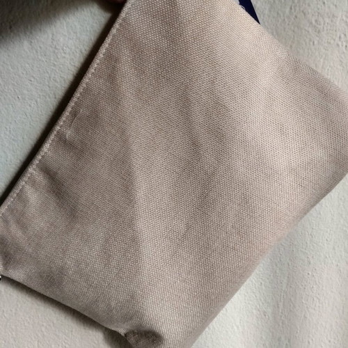 Medium-sized summer bag.