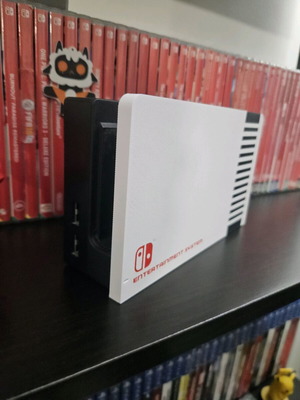 3D принтиран NES стил капак за Nintendo Switch dock нов