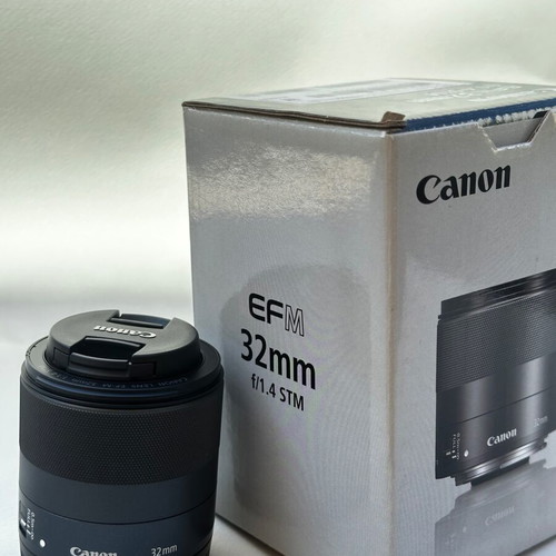 Canon EF-M 32mm f/1.4 STM lens