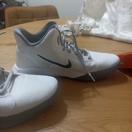 Nike Precision 3 athletic shoes like new, size 44, white and gray