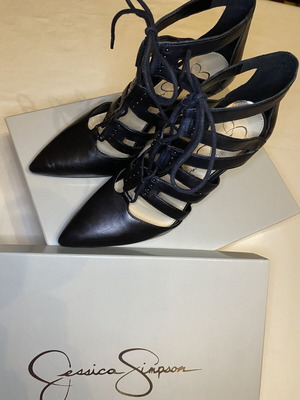 Jessica Simpson black nappa leather pumps used size 37.5
